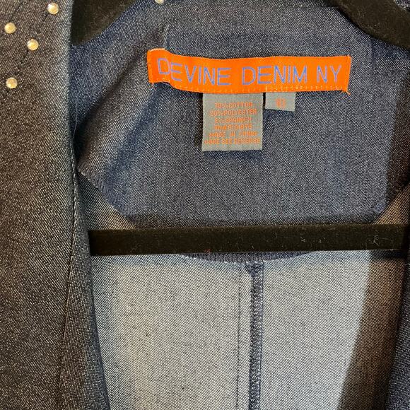 Devine denim NY rhinestone top gemstone closure preowned excellent condition - Picture 6 of 7